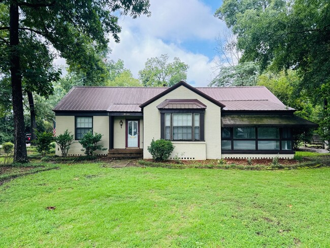 property at 3960 Hickory Dr