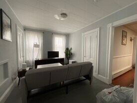 8 7th St, Unit 1 in Cambridge, MA - Building Photo