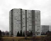 4725 Sheppard Ave in Toronto, ON - Building Photo - Building Photo