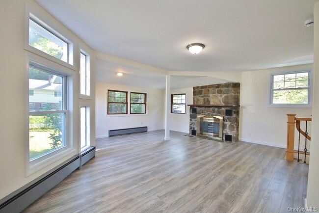 property at 78 Dunderberg Rd
