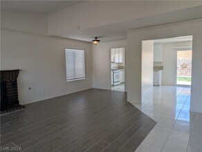 4424 Honeycomb Dr in Las Vegas, NV - Building Photo - Building Photo