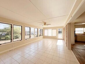 102 Woodcliff Ct in Simpsonville, SC - Building Photo - Building Photo