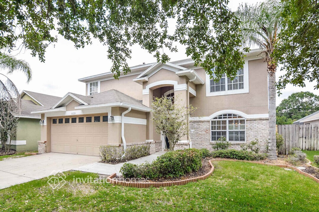 10224 Merrimac Manor Dr in Riverview, FL - Building Photo