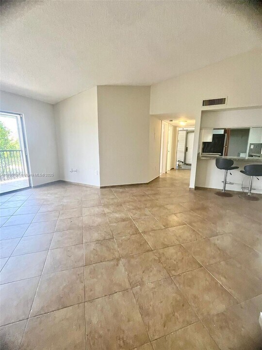 20681 NE 4th Pl in Miami, FL - Building Photo