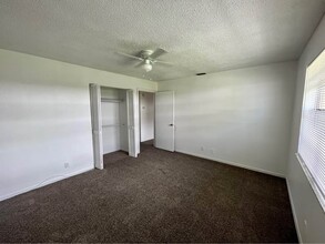 3783 Coconut Rd, Unit 1 in Palm Springs, FL - Foto de edificio - Building Photo