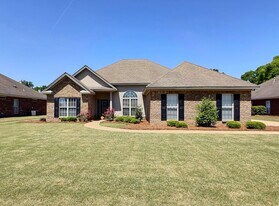 7443 Moonlight Dr in Montgomery, AL - Building Photo