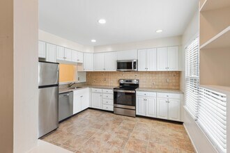 2056 Griffis Ave in Baltimore, MD - Building Photo - Building Photo