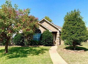 7833 Lancelot Rd in Frisco, TX - Building Photo