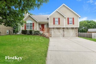 8236 N Hope Ave in Kansas City, MO - Building Photo