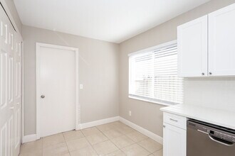 13250 Pike Lake Dr in Riverview, FL - Foto de edificio - Building Photo