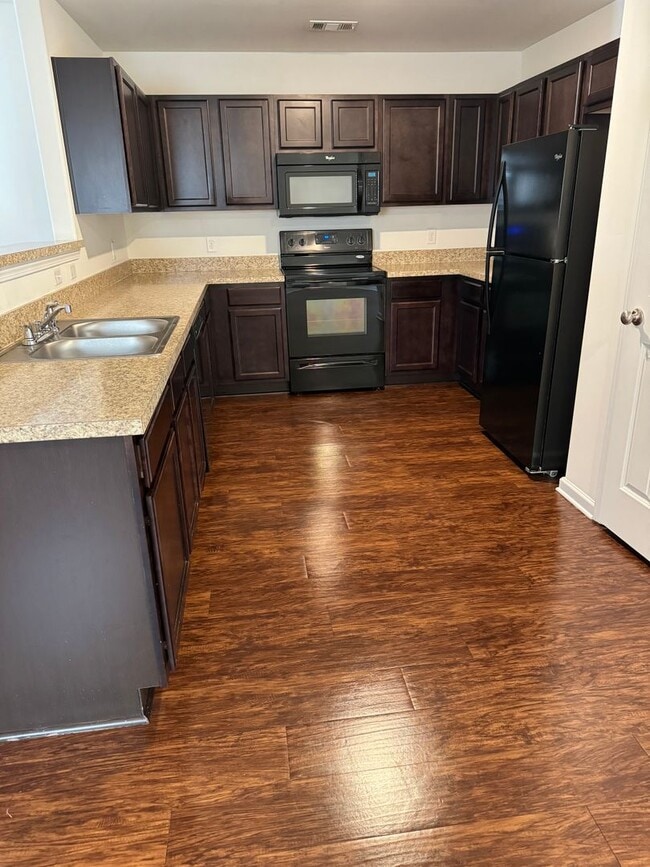 83 Braxton Manor Dr in Port Wentworth, GA - Building Photo - Building Photo