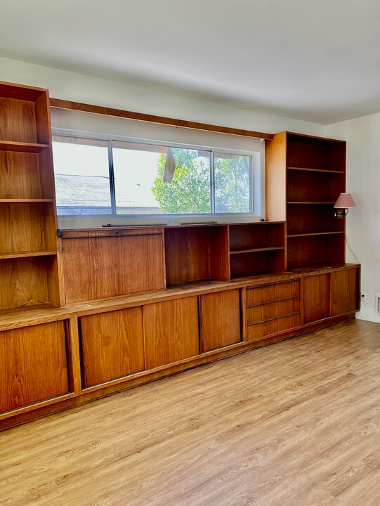 1641 Maltman Ave, Unit A in Los Angeles, CA - Building Photo