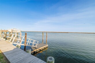 4047 Greentree Dr in Oceanside, NY - Foto de edificio - Building Photo