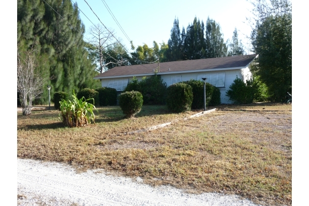 Sandy Cove Apartments & RV Park in Babson Park, FL - Building Photo - Building Photo