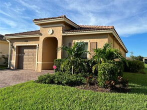 4208 Troon Pl in Fort Pierce, FL - Foto de edificio - Building Photo