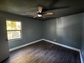 230 W 29th St in Indianapolis, IN - Building Photo - Building Photo