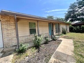 5019 Ed White St in San Antonio, TX - Building Photo - Building Photo