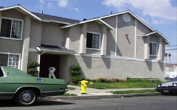 Melrose Place in Anaheim, CA - Building Photo