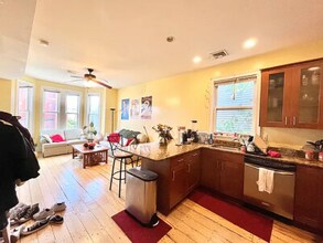 731 Parker St, Unit 2 in Boston, MA - Building Photo - Building Photo