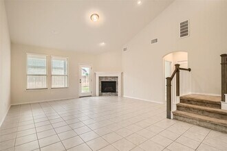 303 Duroc Dr in Hutto, TX - Building Photo - Building Photo