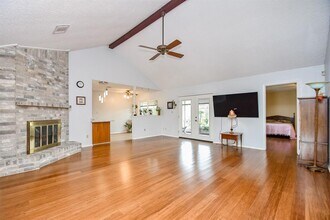 11902 S Fairhollow Ln in Houston, TX - Building Photo - Building Photo