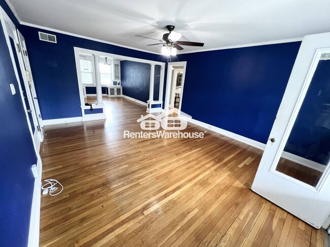 406 E 43rd St in Kansas City, MO - Foto de edificio - Building Photo