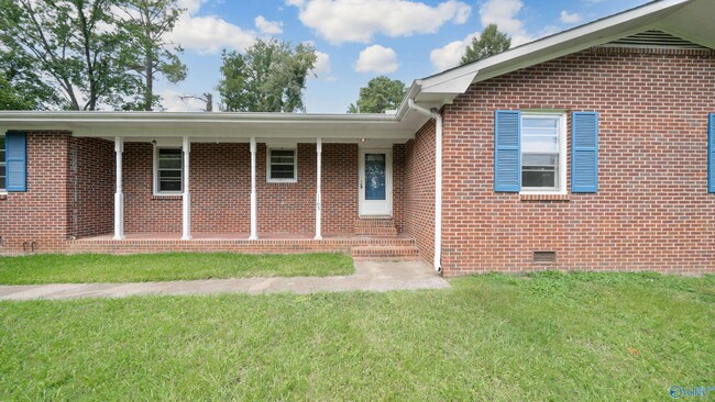 1103 Wayne Cir in Madison, AL - Foto de edificio - Building Photo