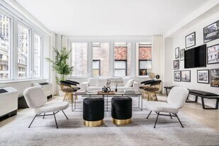 25 Broad St in New York, NY - Building Photo