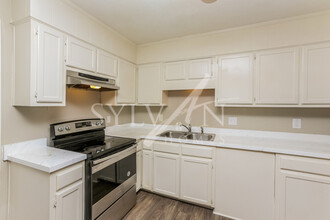 4260 Cypress Dr-Unit -9 in Jackson, MS - Building Photo - Building Photo