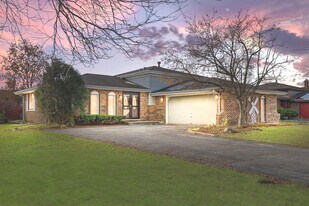 1200 Jacqueline Dr in Crete, IL - Building Photo