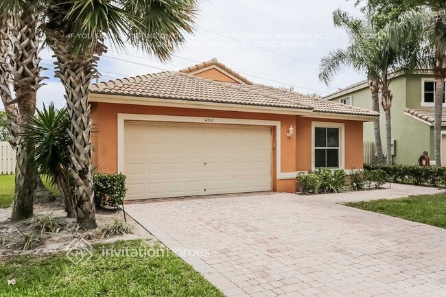 4337 Onega Cir in West Palm Beach, FL - Building Photo - Building Photo