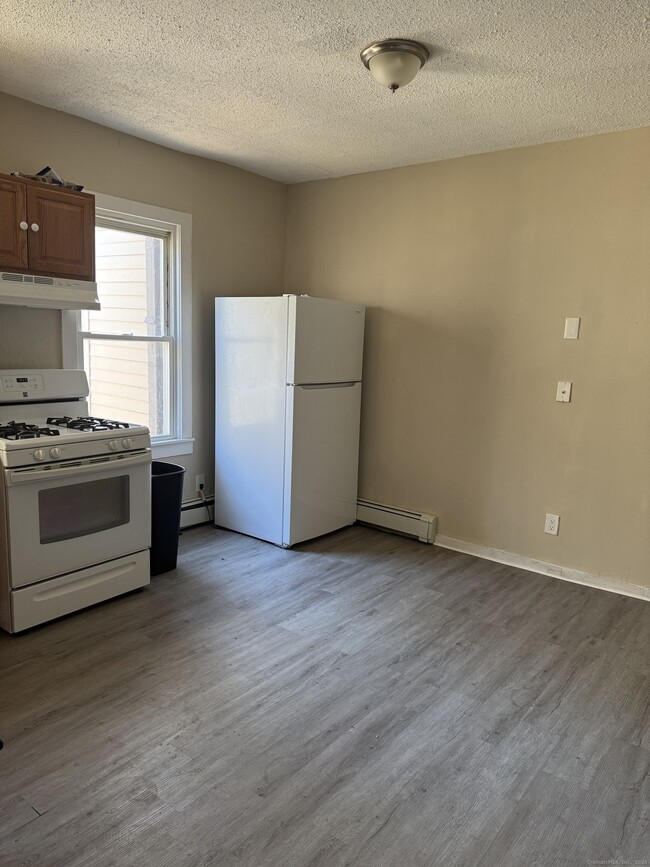 440 Dixwell Ave in New Haven, CT - Building Photo - Building Photo