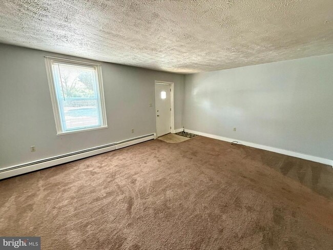 17 S Washington St in Greencastle, PA - Building Photo - Building Photo