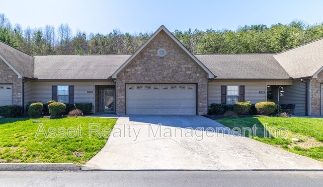 property at 5104 Cates Bend Way