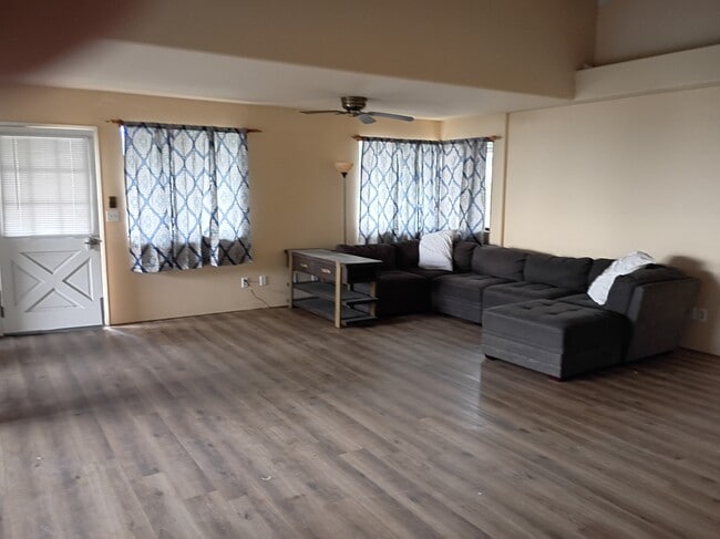 77-6474-6474 Kilohana St in Kailua Kona, HI - Foto de edificio - Building Photo