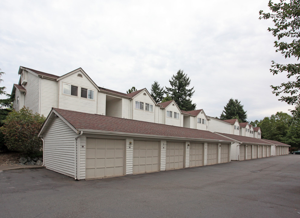 Westwind Apartments in Lakewood, WA - Building Photo