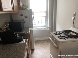 27 Woodstock Ave, Unit 6 Apartamentos