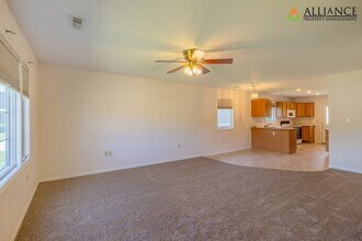 216 Kopp Dr in Manhattan, KS - Building Photo - Building Photo