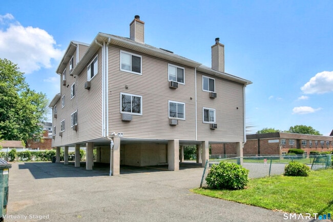 638 Cove Rd in Stamford, CT - Building Photo - Building Photo