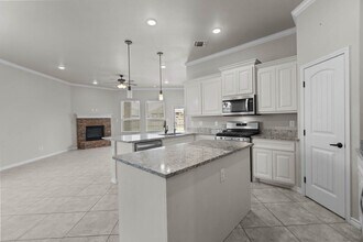 1645 Palo Duro Dr in Odessa, TX - Building Photo - Building Photo