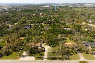 305 Reimer Ave in San Marcos, TX - Building Photo - Building Photo