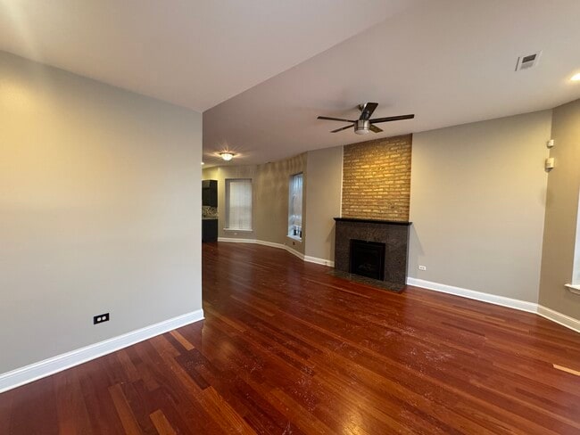 4518 S Indiana Ave in Chicago, IL - Building Photo - Building Photo