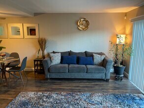 59 Meadowbrook Ave in Pittsburg, CA - Building Photo - Building Photo