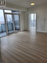 25 Wellington St S in Kitchener, ON - Building Photo - Building Photo