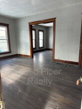 820 E Wyandotte St in Freeport, IL - Building Photo - Building Photo