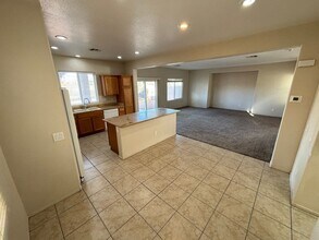 7116 Estrella De Mar Ave in Las Vegas, NV - Building Photo - Building Photo