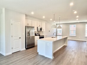 13279 Garland Ln in Midlothian, VA - Building Photo - Building Photo