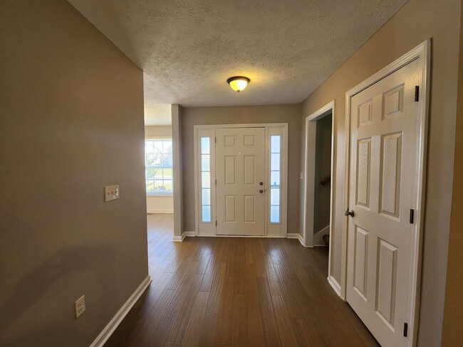 1360 Francesca Drive in Clarksville, TN - Building Photo - Building Photo