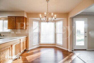 3826 Red Fox Dr in Cincinnati, OH - Foto de edificio - Building Photo