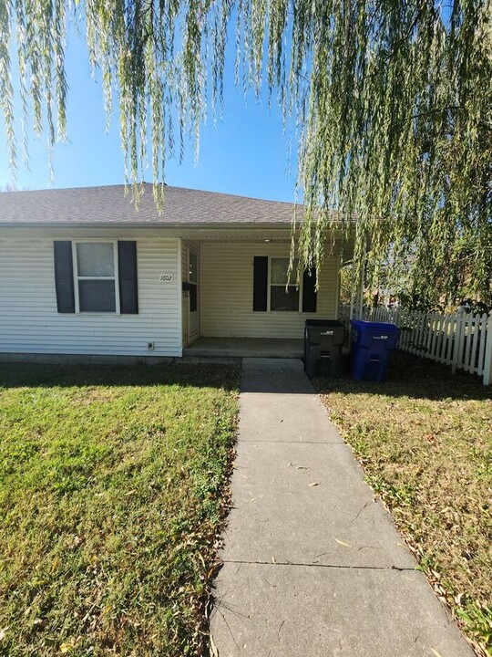 1602 S Brown in Sedalia, MO - Building Photo